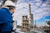 bp leads industry taskforce to achieve update to Defence Standard for renewable aviation fuel