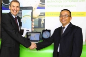 Uwe Nietsche CEO Rocket Route and Wilson Yuan, Regional Sales and Marketing Manager, Air BP 